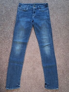 MOTHER The Looker Here Kitty Kitty Skinny Jeans in Faded Blue Wash